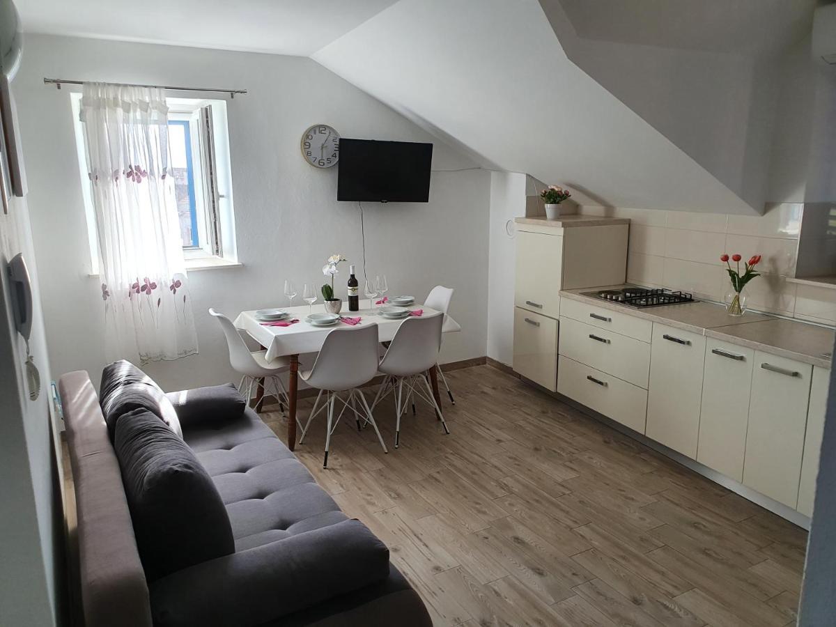 Apartaments Ukic Prvic Sepurine Εξωτερικό φωτογραφία